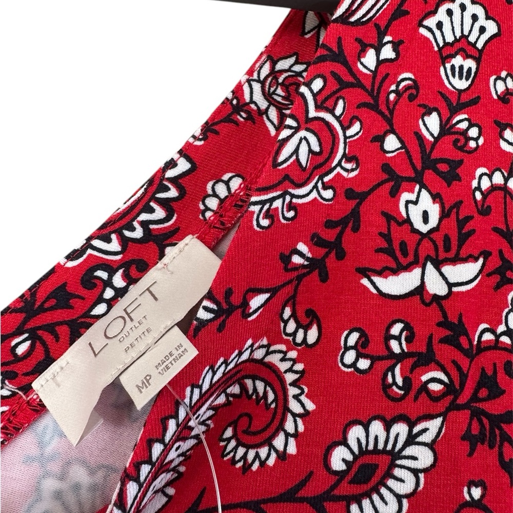 Loft Outlet Red Paisley Women's Dress Size Medium Petite NWT - Picture 2 of 4